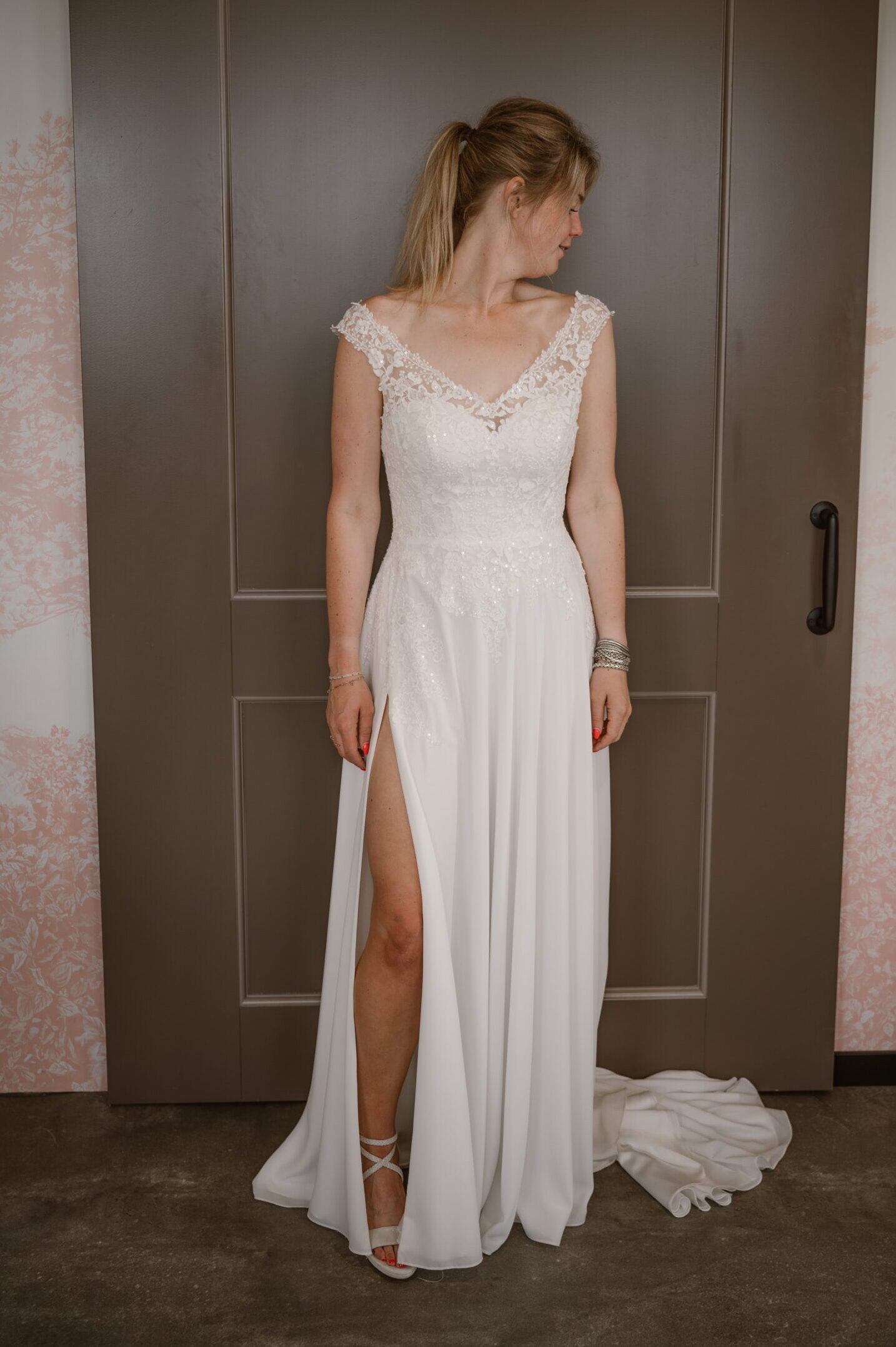 Sample sale white one